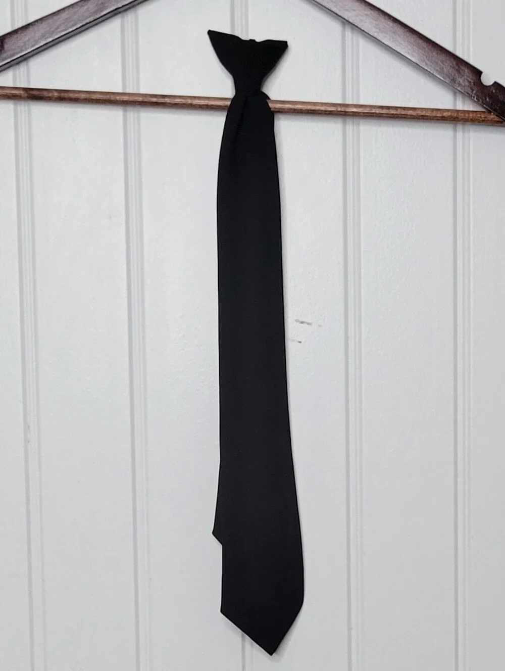Uniform Cravats Classic Black Clip On Tie